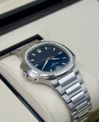 NEW 2025 PP Nautilus Assembled 100% 35.2mm 7118/1200A-001 Stainless Steel Blue Dial