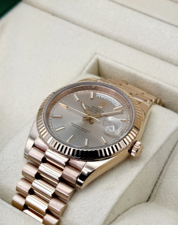 Day-Date Assembled 40mm 228235 Presidential Rose Gold Stripe Motif Dial