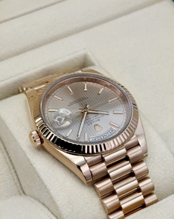 Day-Date Assembled 40mm 228235 Presidential Rose Gold Stripe Motif Dial