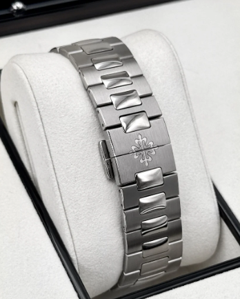 PP NEW 2025 Nautilus Assembled 90% 41mm 5811/1G White plated Blue Dial