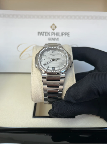 NY 2025 PP Nautilus Monterad 100% 35,2 mm 7118/1200A-001 Rostfritt stål vit urtavla