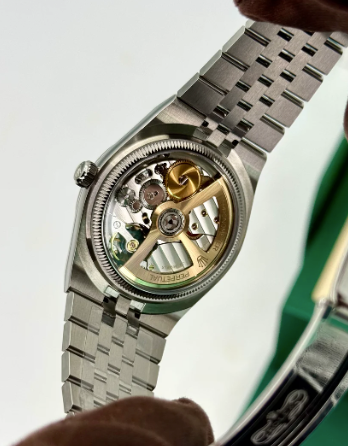 Land-Dweller samlet 36mm 127234 rustfrit stål flad Jubilee hvid urskive