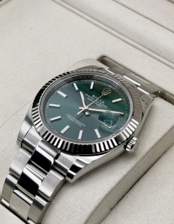 NY 2026 Rolex Datejust 41mm 126334 rostfritt stål, Oyster-grön urtavla