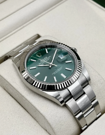 NY 2026 Rolex Datejust 41mm 126334 rostfritt stål, Oyster-grön urtavla