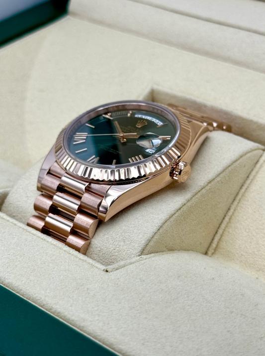 Day-Date Assembled 40mm 228235 Presidential Rose Gold Olive Dial