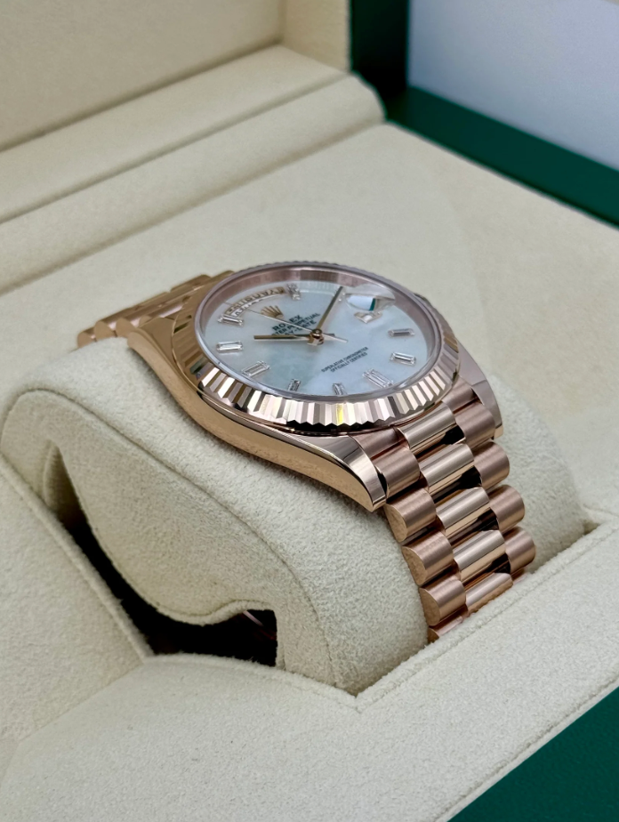 Day-Date Assembled 40mm 228235 Rose Gold Mother Of Pearl Diamond Dial