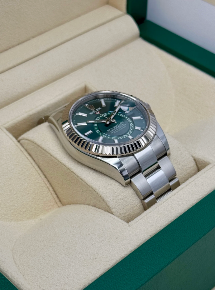 Sky-Dweller Assembled 42mm 336934 Oyster Green Dial