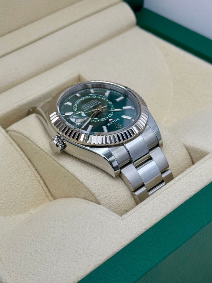 Sky-Dweller Assembled 42mm 336934 Oyster Green Dial