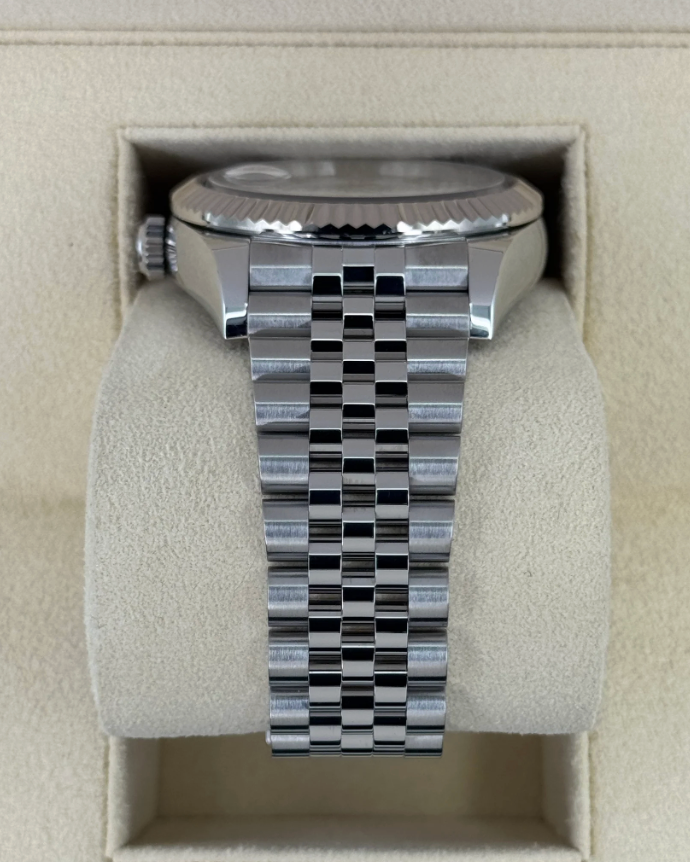 Sky-Dweller Assembled 42mm 336934 Stainless Steel Jubilee White Dial