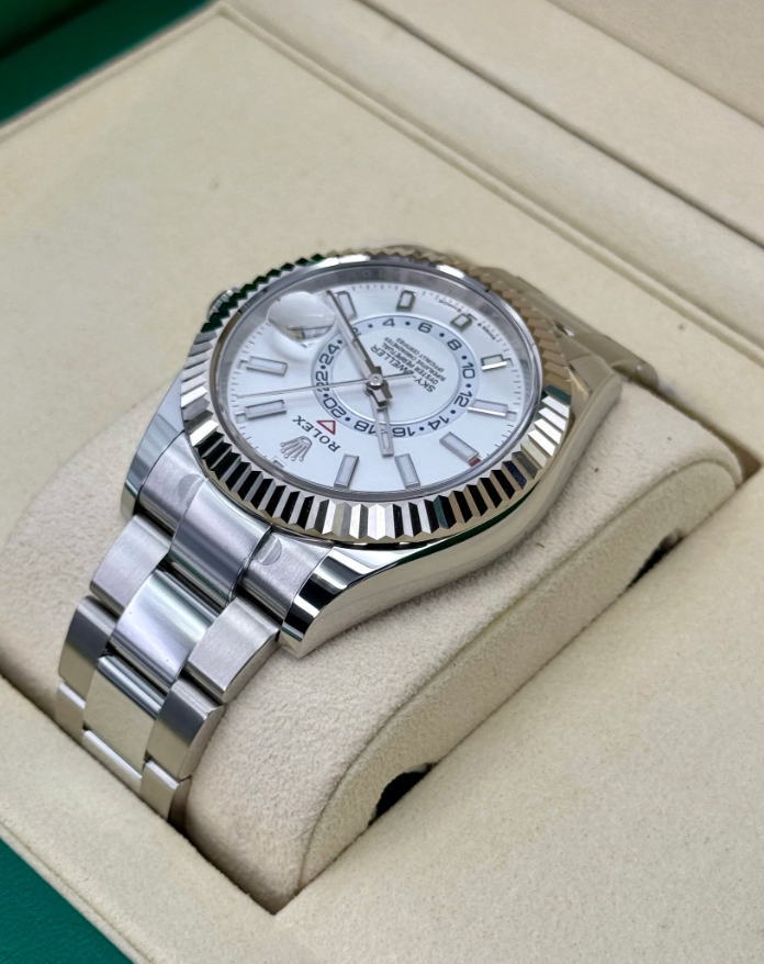 Sky-Dweller Assembled 42mm 326934 Stainless Steel Oyster White Dial