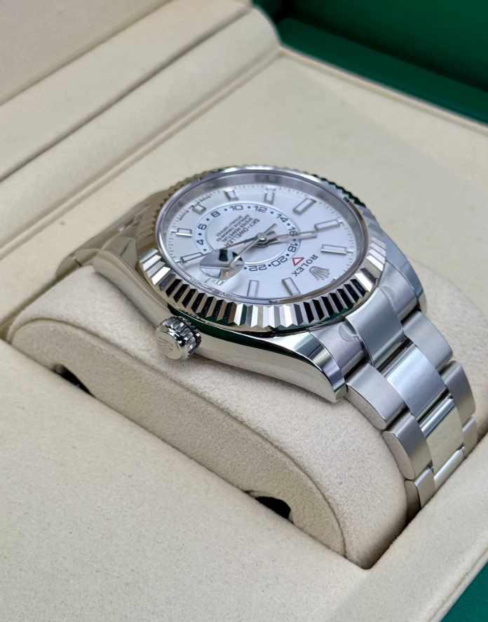 Sky-Dweller Assembled 42mm 326934 Stainless Steel Oyster White Dial