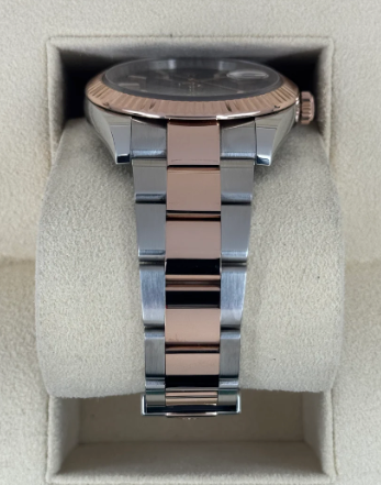 Datejust Assembled (100) 41mm 126331 Two-Tone Rose Gold Chocolate Dial
