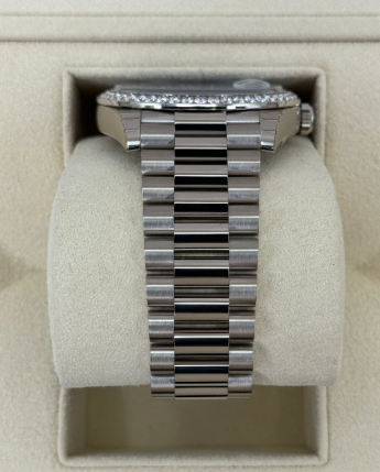 Day-Date Assembled NEW 2025 40mm 228349RBR Presidential Blue Ombre Dial