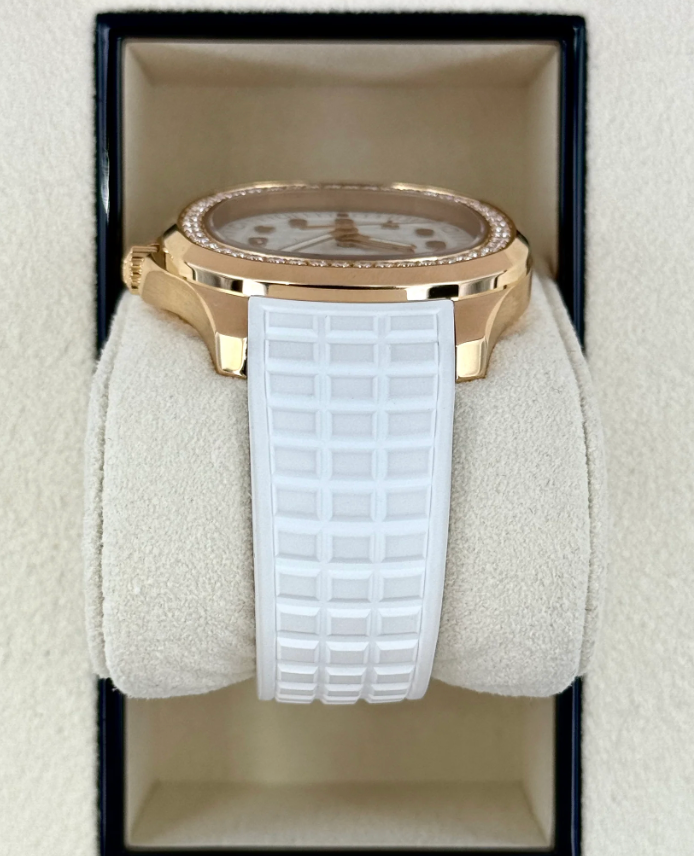 PP Monterad 90% Aquanaut Luce Resa 5269 38.8mm Roséguld Vit Urskiva