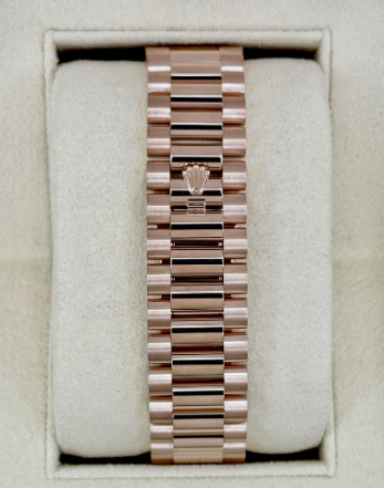 Day-Date Assembled 40mm 228235 Rose Gold-plated Eisenkiesal Baguette Dial