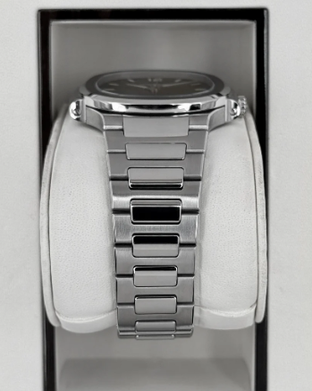 PP Assembled 100% Nautilus 35.2mm 7118/1A-001 Stainless Steel Blue Dial