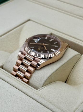 NEW 2025 Day-Date Assembled 40mm 228235 Rose Gold Chocolate Baguette Dial