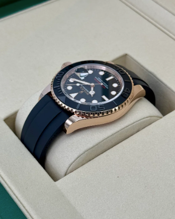 NEW 2025 Yacht-Master Assembled (100) 40mm 126655 Rose Gold Oysterflex Black Dial