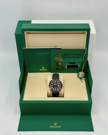 NEW 2025 Yacht-Master Assembled (100) 40mm 126655 Rose Gold Oysterflex Black Dial