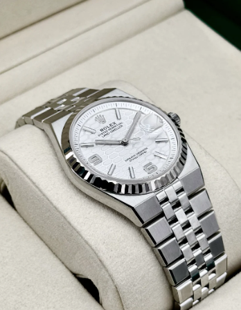 Land-Dweller samlet 36mm 127234 rustfrit stål flad Jubilee hvid urskive