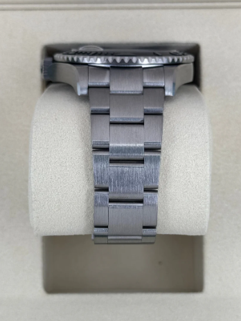 NEW 2024 Yacht-Master Assembled (100) 42mm 226627 Titanium
