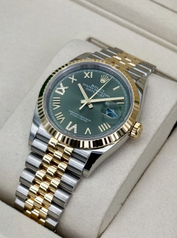 Datejust ensamblado (100) 36mm 126233 bicolor con brazalete Jubilee y esfera verde con diamantes