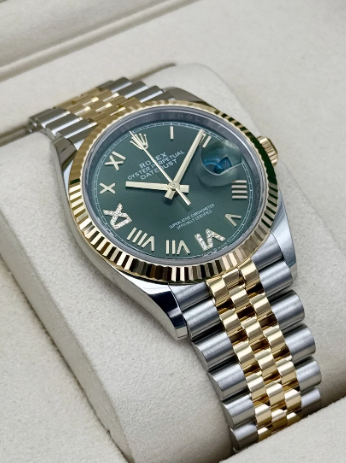 Datejust ensamblado (100) 36mm 126233 bicolor con brazalete Jubilee y esfera verde con diamantes