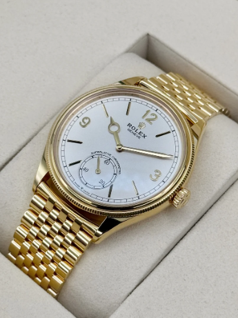 NY 2026 1908 samlet 39 mm 52508 gulguld Settimo-armbånd hvid urskive