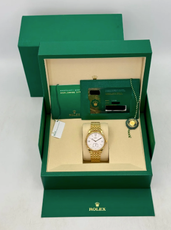 NY 2026 1908 samlet 39 mm 52508 gulguld Settimo-armbånd hvid urskive