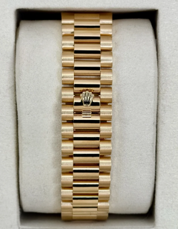 Day-Date Assembled 40mm 228238 Presidential Champagne Roman Numeral Dial