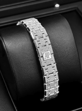 AP Assembled 90% Royal Oak Mini Frosted 23mm 67630BC White Gold Silver Dial