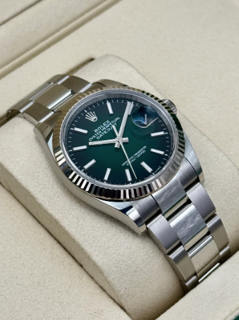 NEW 2026 Datejust Assembled (100) 36mm 126234 Stainless Steel Oyster Green Ombre Dial