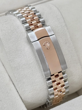 Datejust assemblée (100) 36 mm 126231 bicolore, bracelet Jubilee, cadran serti de diamants rose