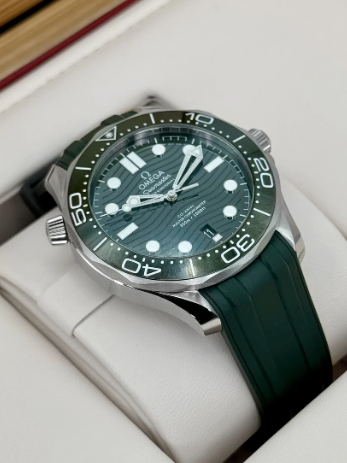 OM Seamaster Master Driver 300 42mm grøn urskive