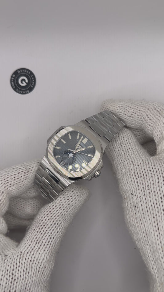 PP Nautilus Assembled 100% 40.5mm 5726/1A-014 Nautilus Moonphase Blue Dial