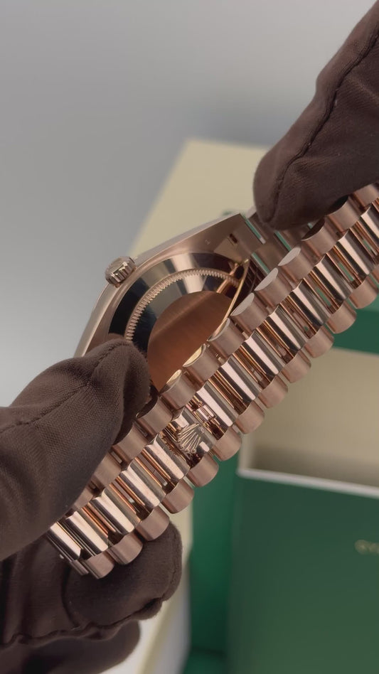 Day-Date Assembled 40mm 228235 Rose Gold Mother Of Pearl Diamond Dial