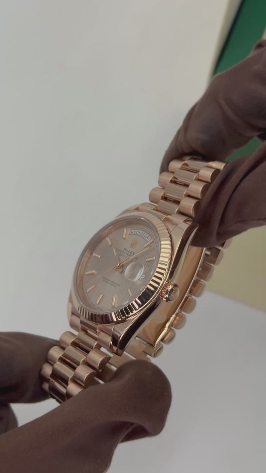 Day-Date Assembled 40mm 228235 Presidential Rose Gold Stripe Motif Dial