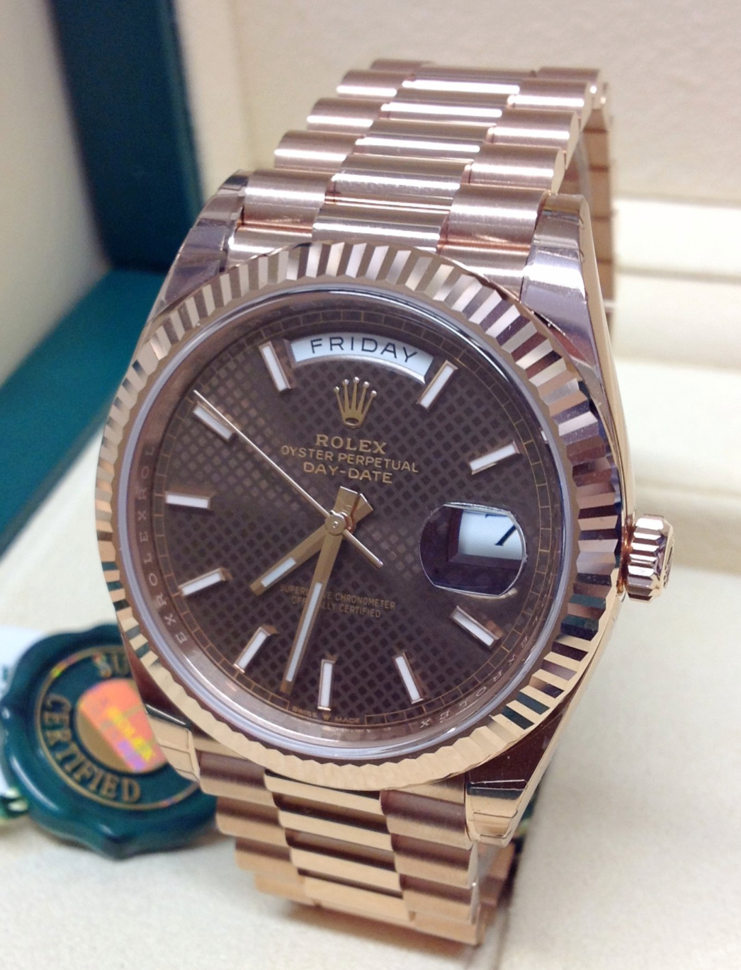 Assembled 80 Day-Date 40 ref. 228235 color Rose Gold choco diagonal dial