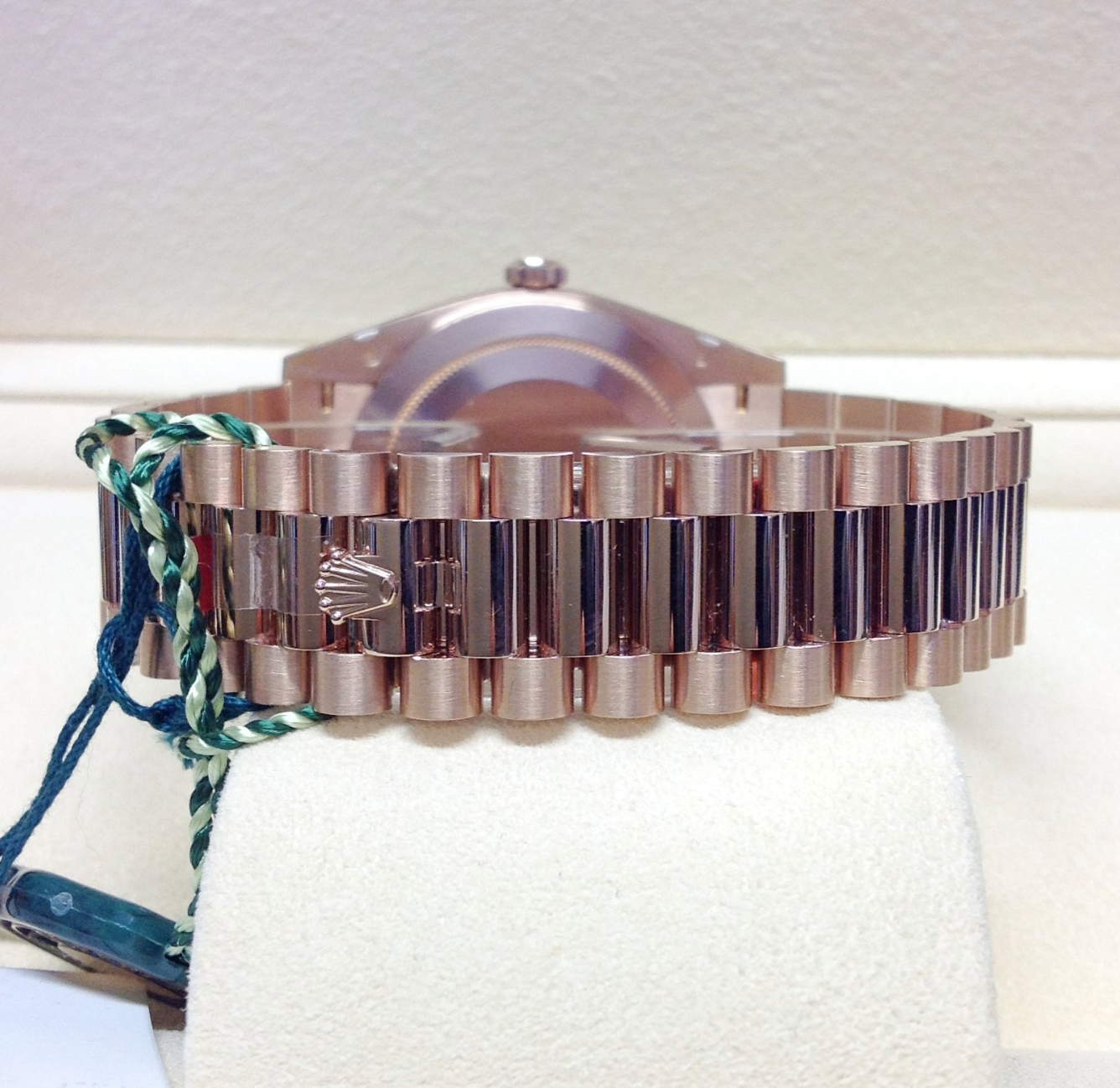 Assembled 80 Day-Date 40 ref. 228235 color Rose Gold choco diagonal dial