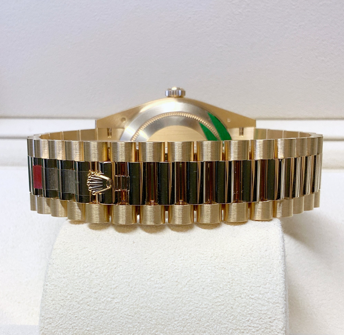 Assembled 80 Day-Date 228238 color Yellow Gold dial